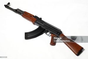 Fuzil AK 47- Coronha em madeira